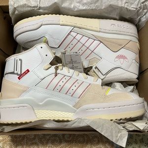 Brand New Adidas Forum Exhibit Mid size 10